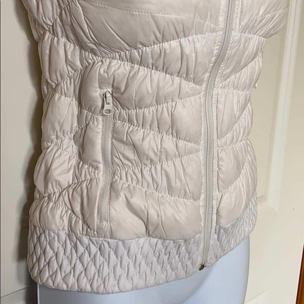 Reversible Vest - Picture 4 of 9